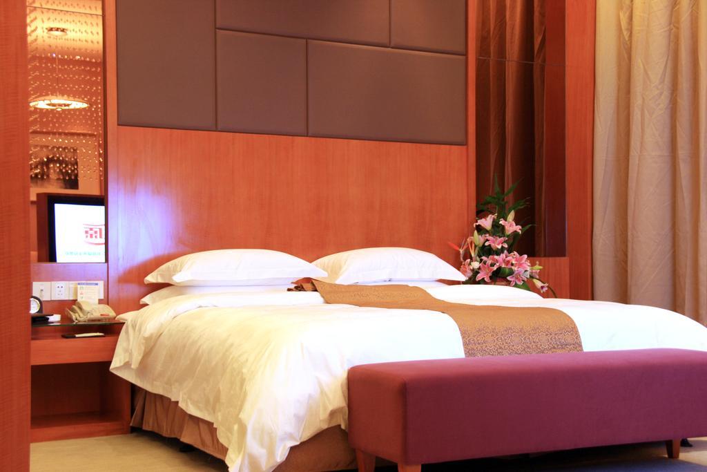 Oriental Hotel Tong Xiang Цзясин Экстерьер фото