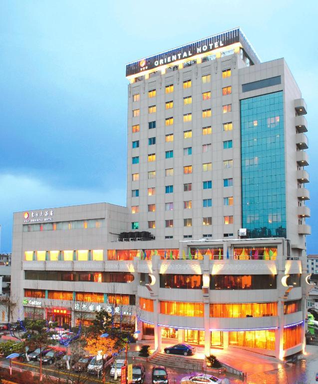 Oriental Hotel Tong Xiang Цзясин Экстерьер фото