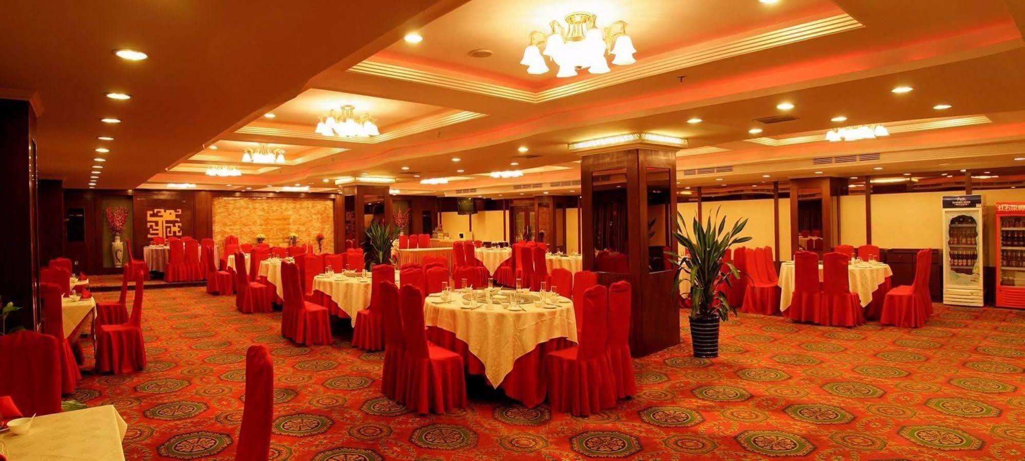 Oriental Hotel Tong Xiang Цзясин Экстерьер фото