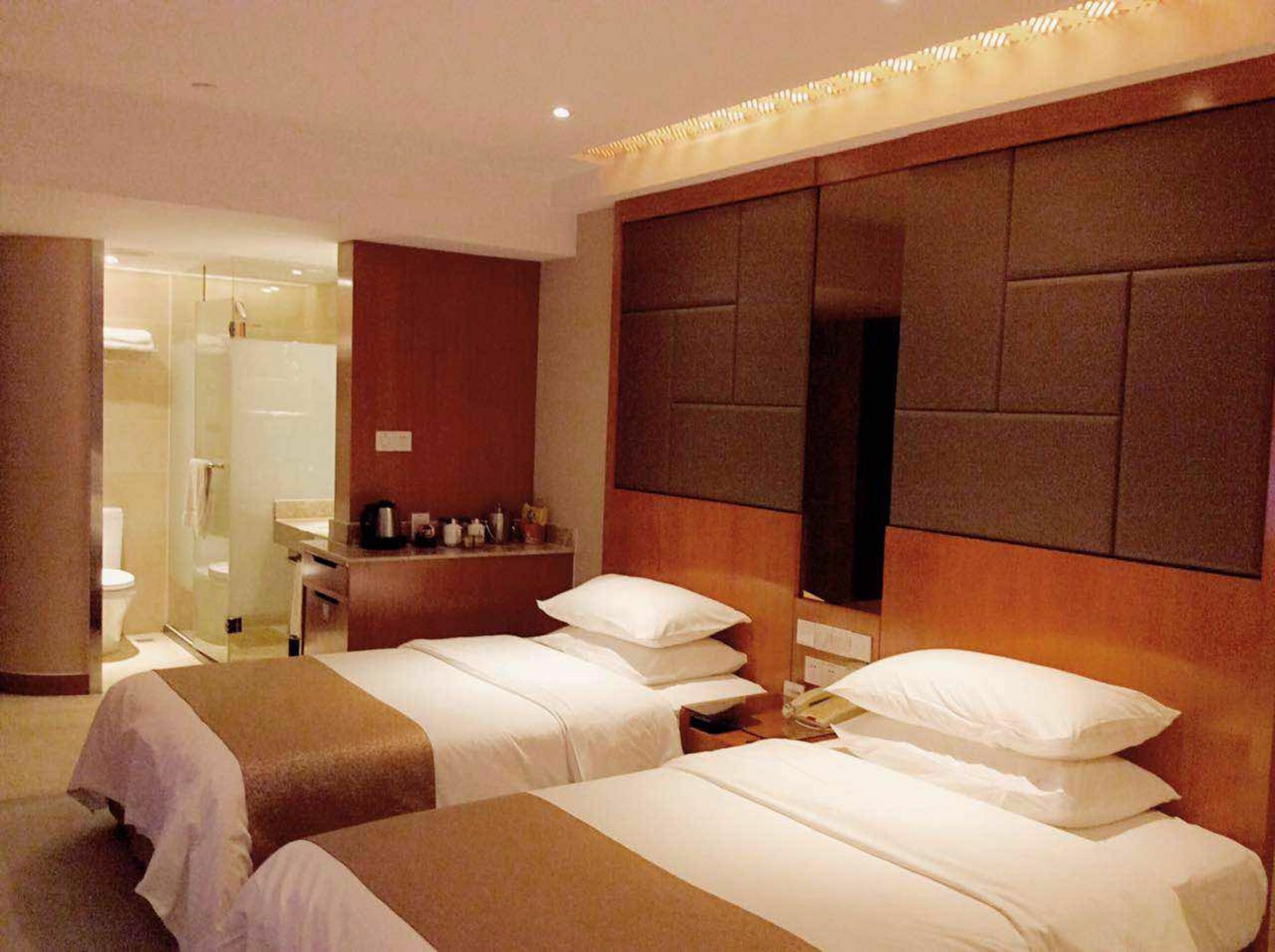 Oriental Hotel Tong Xiang Цзясин Экстерьер фото