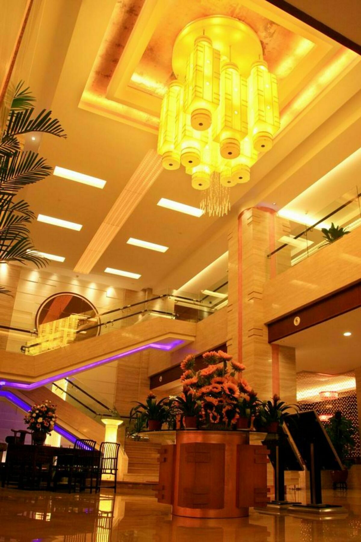 Oriental Hotel Tong Xiang Цзясин Экстерьер фото